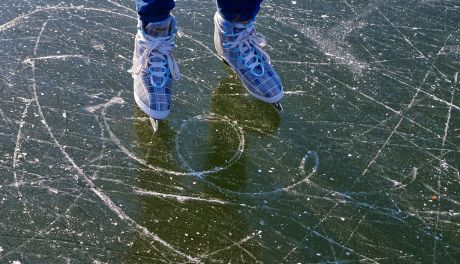 Bezpieczeństwo na lodzie: Jak unikać zagrożeń zimą