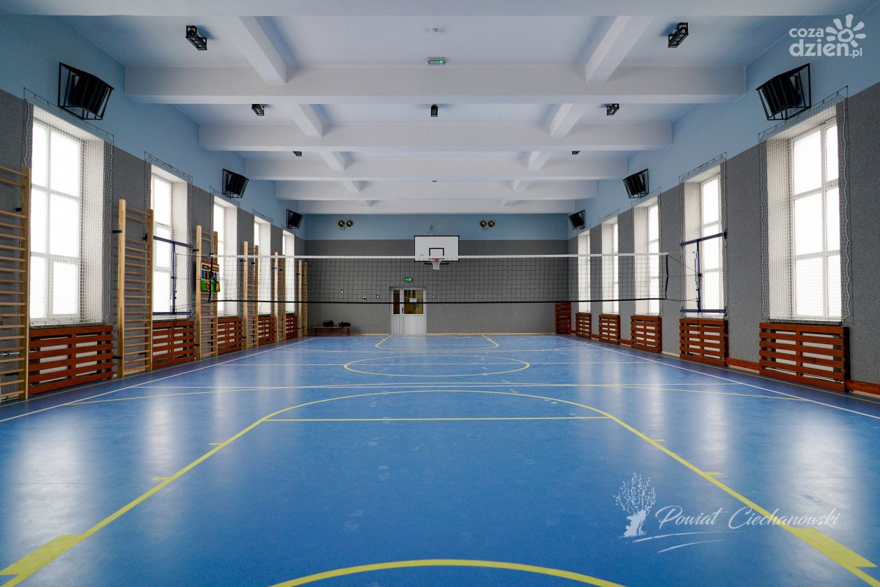 Inwestycje w edukację: Powiat Ciechanowski modernizuje obiekty sportowe szkół
