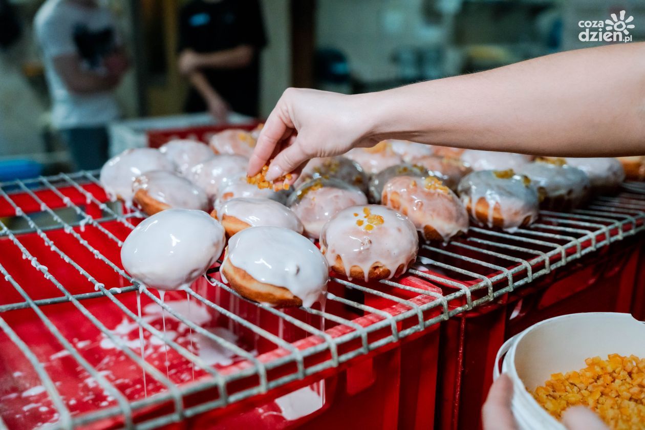 Polacy zjedzą pączki o wartości 400 mieszkań