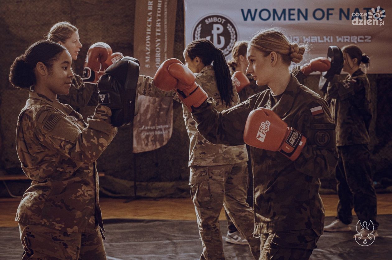 Dzień Kobiet w mundurach: Aktywność fizyczna i samoobrona w centrum uwagi