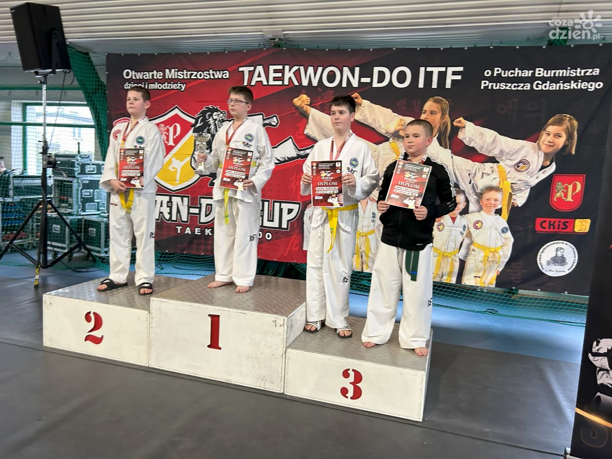 Młodzi zawodnicy Taekwon-do z Ciechanowa zdobywają 21 medali na Pucharze Pruszcza Gdańskiego