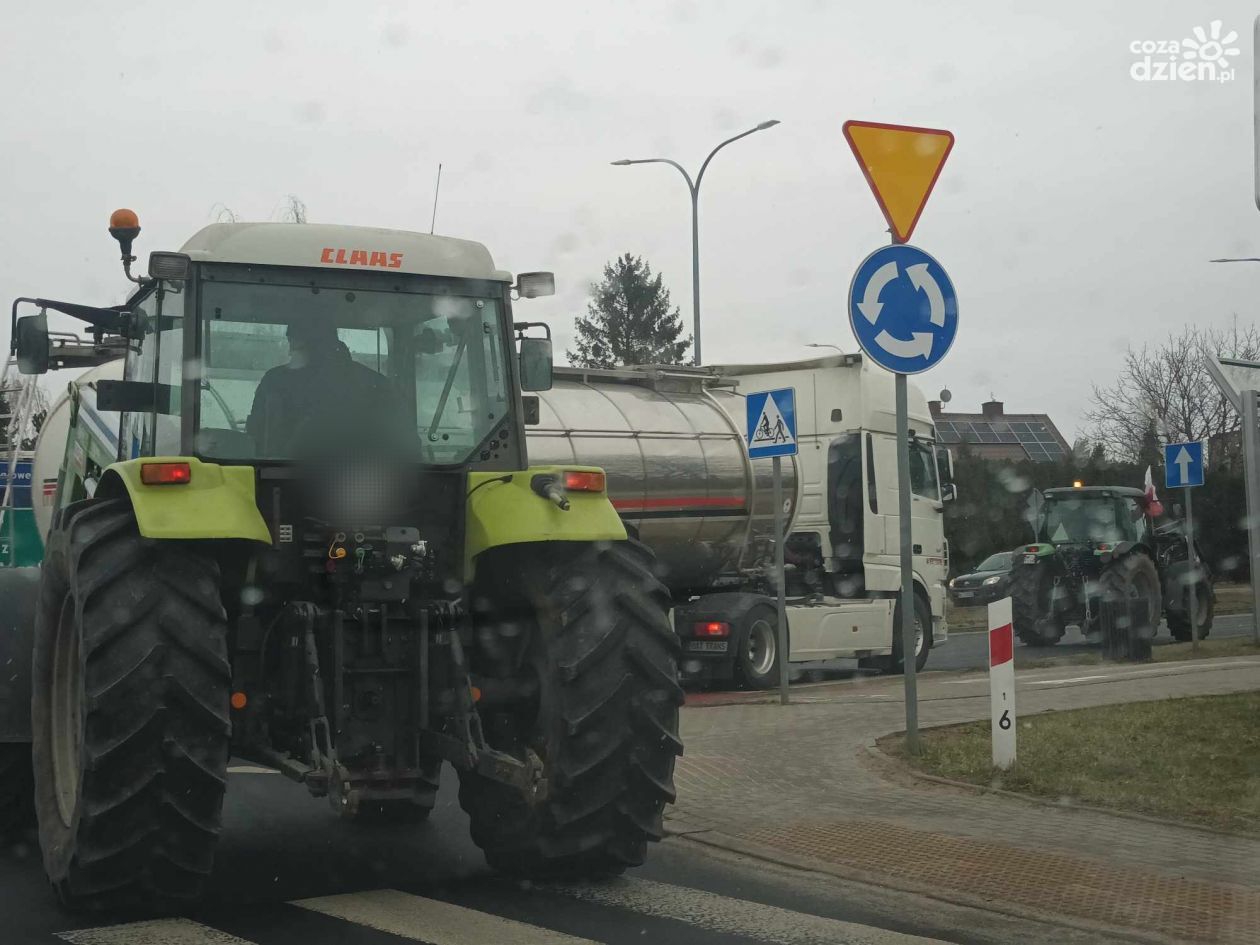 Utrudnienia w ruchu drogowym z powodu protestu rolników w powiecie płońskim
