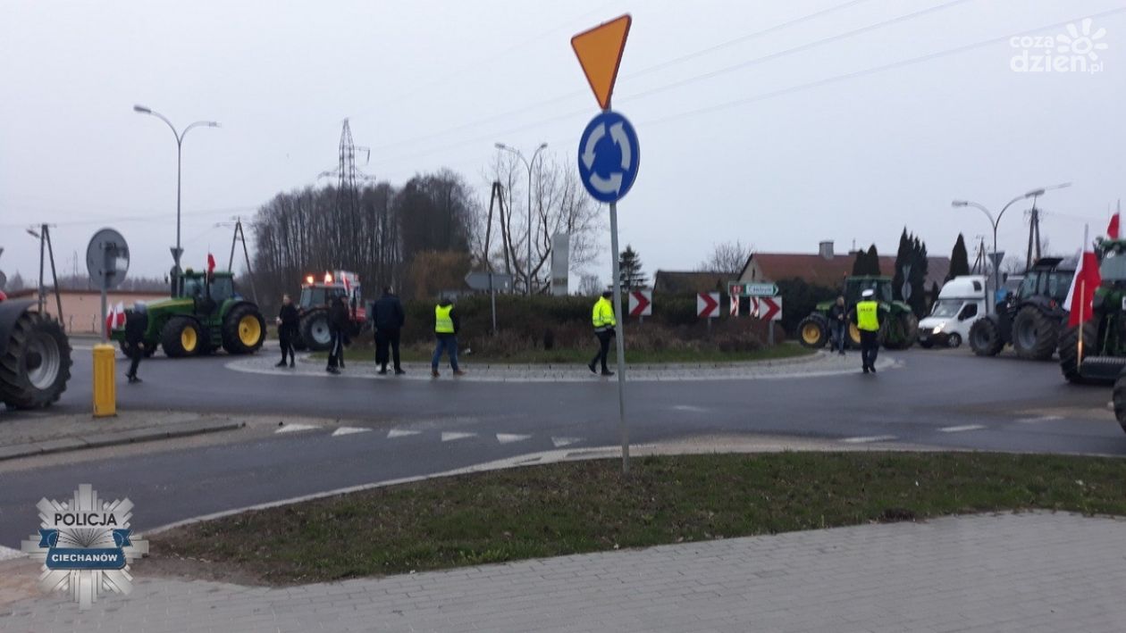 Policja zabezpiecza protesty rolników w Ciechanowie