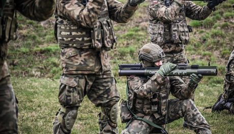 Terytorialsi z 5 Mazowieckiej Brygady Obrony Terytorialnej doskonalą umiejętności obsługi granatnika M72