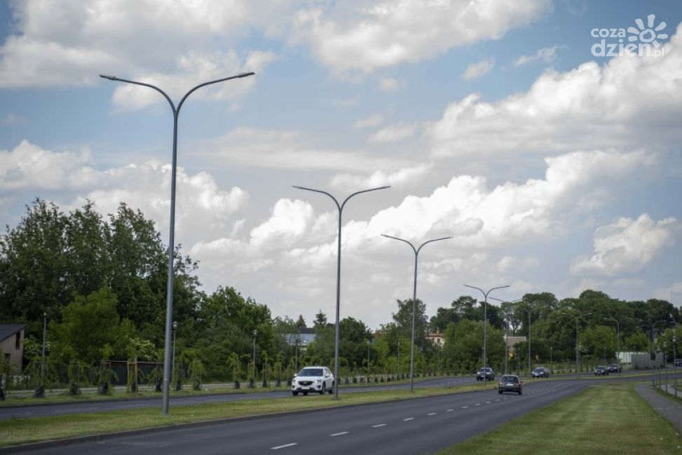 Ciechanów oszczędza i zarabia: Jak inwestycje w energooszczędne rozwiązania napędzają budżet miasta