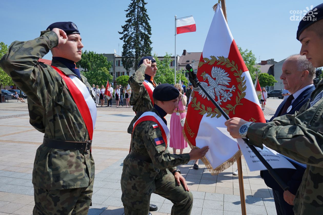 Szkoła Techniczna BZDZ już ze sztandarem