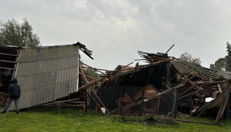 Burze nad Mazowszem – 184 interwencje Straży Pożarnej. Sprawdź prognozy i zalecenia służb