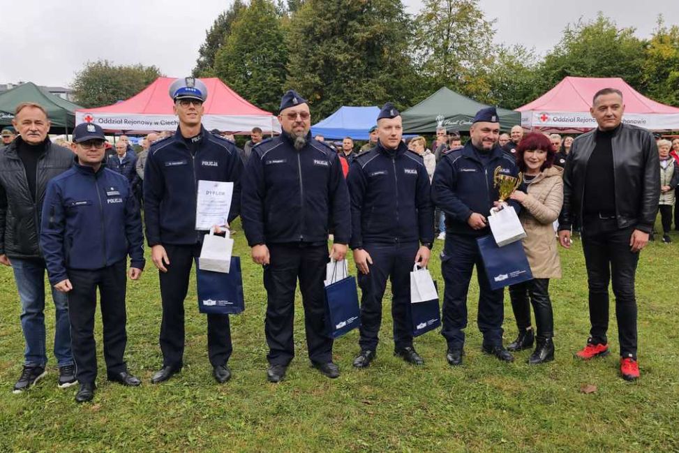 Policjanci z Ciechanowa na podium strzeleckich zawodów PCK!