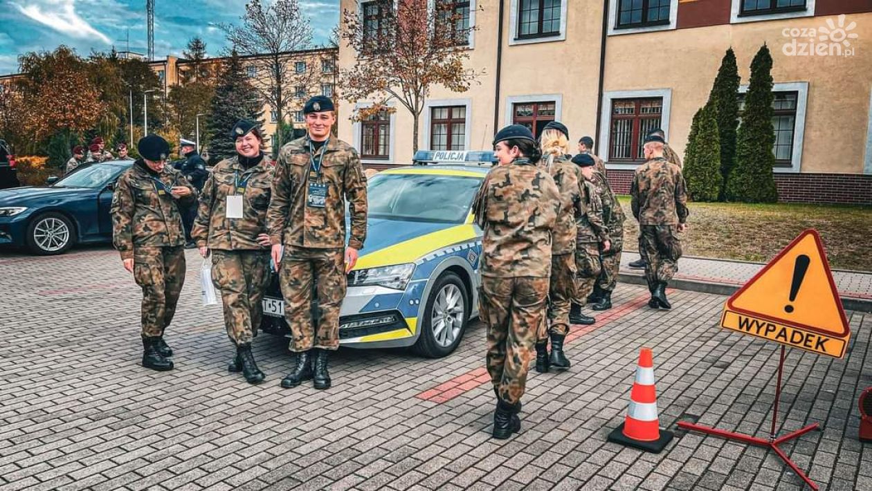 Młodzież z Ciechanowa na seminarium „Służba w Policji – zawód z pasją”