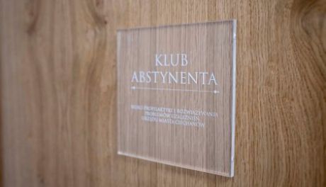 Klub Abstynenta w Ciechanowie – bezpłatne wsparcie dla osób trzeźwych i ich bliskich