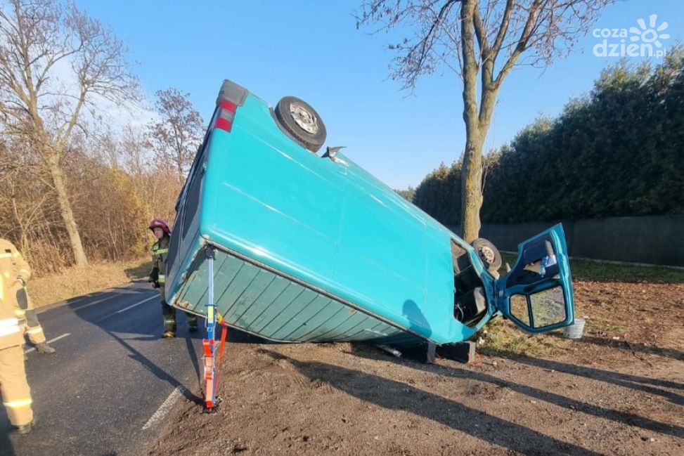 Na DK 50 zderzyły się trzy samochody