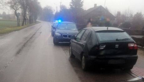 Kolizja w pobliżu szkoły podstawowej w Dzierzgowie – apel policji do kierowców