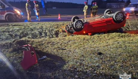 Wypadki i kolizje w Ciechanowie przed świętami. Policja przestrzega kierowców