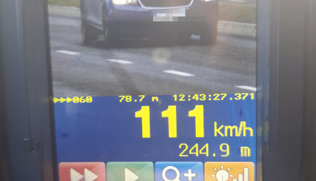 Pirat drogowy zatrzymany w Ciechanowie! Przekroczył prędkość o 61 km/h – stracił prawo jazdy