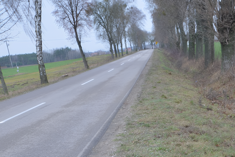 Tragiczny wypadek w Wymysłach - policja poszukuje sprawcy potrącenia rowerzysty