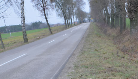 Tragiczny wypadek w Wymysłach - policja poszukuje sprawcy potrącenia rowerzysty