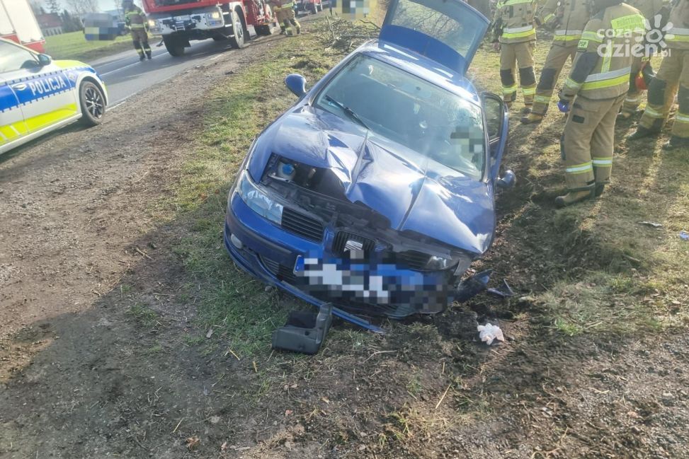 Wjechał do rowu. Policja ustala dlaczego