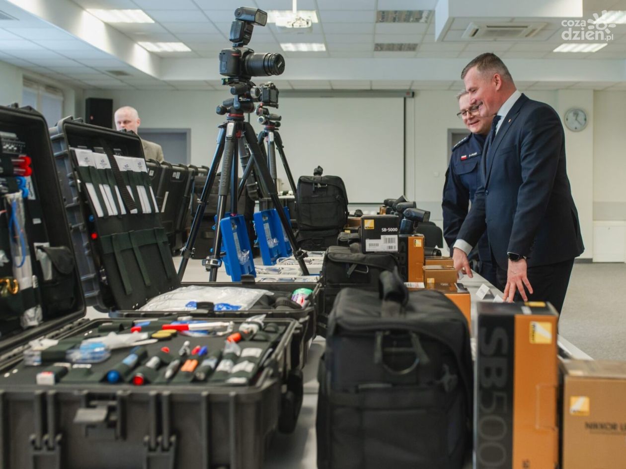 Nowy sprzęt dla policji od samorządu