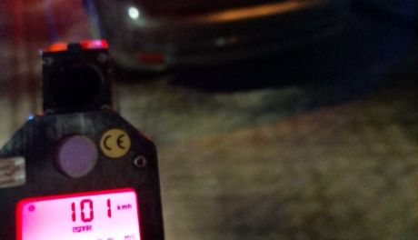 Jechał 101 km/h w terenie zabudowanym. 35-latek stracił prawo jazdy w Radzanowie