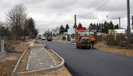 Ulica Śmiecińska w Ciechanowie jak nowa! Kiedy zakończy się remont?