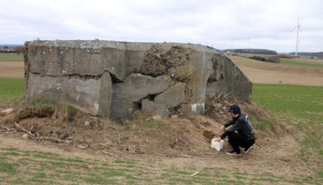 Ziemia z pola Bitwy pod Mławą trafi do symbolicznego grobu w Przytocznej