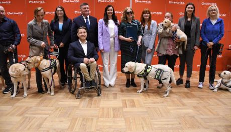 Rusza Projekt "Pies – Oczy, Ręce i Dużo Więcej". Wyszkolą 13 Niezwykłych Pomocników