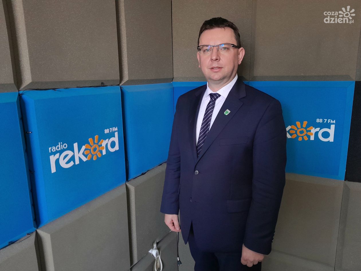 Delura: Wiele spraw rozwiązuje od ręki 