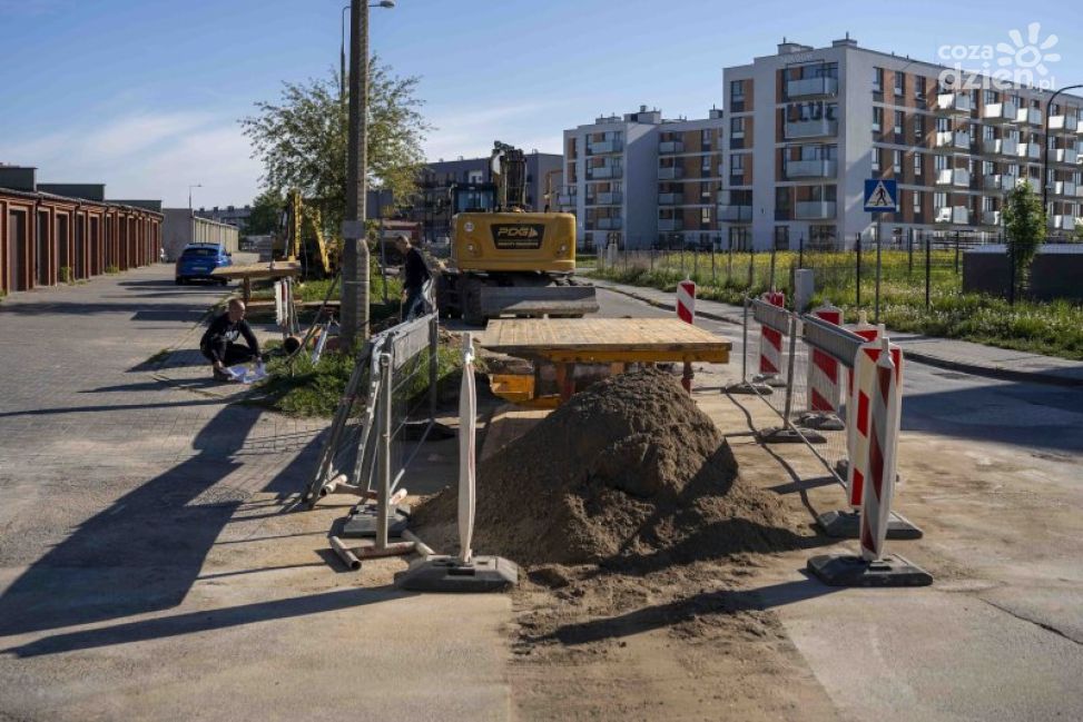 Ruszyła przebudowa ul. Szwanke w Ciechanowie. Będzie nowa jezdnia, ścieżki rowerowe i oświetlenie