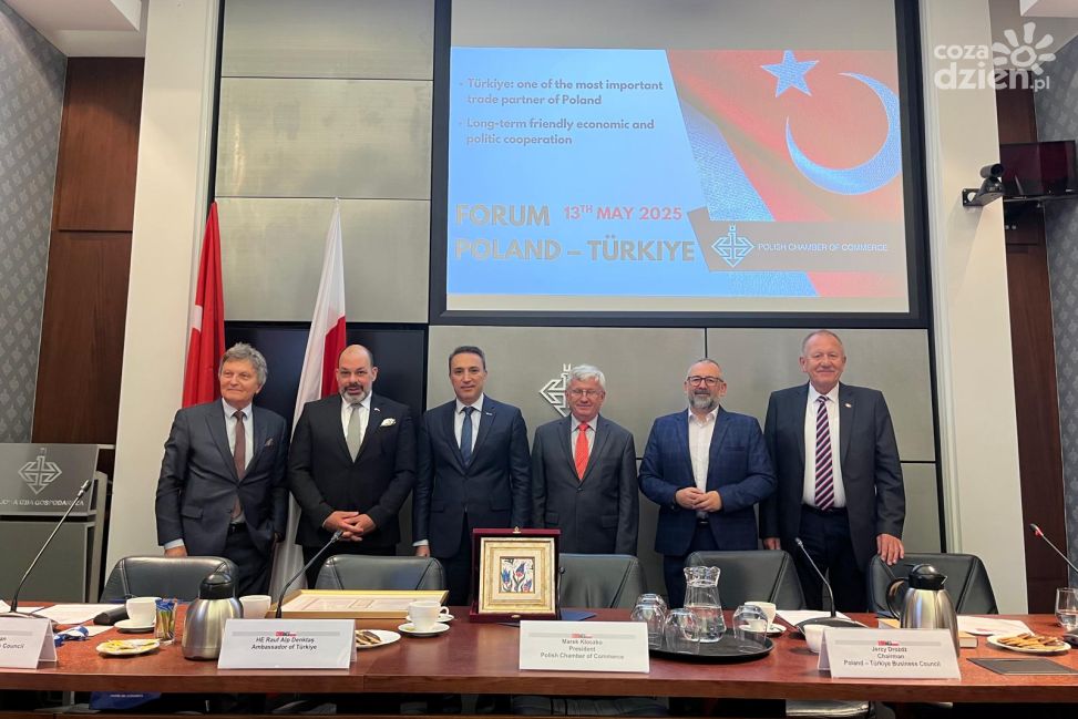 Polska i Turcja zacieśniają współpracę gospodarczą - rola senatora Bieńkowskiego na forum w Warszawie
