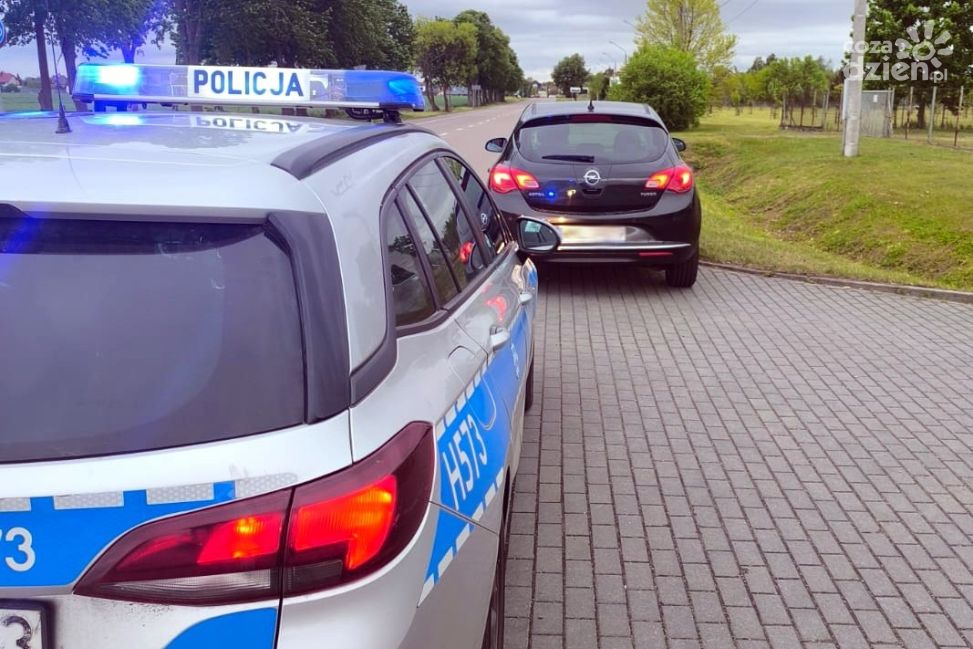 Stracił prawo jazdy w 15 minut – kierowca opla dwukrotnie ukarany przez patrol SPEED