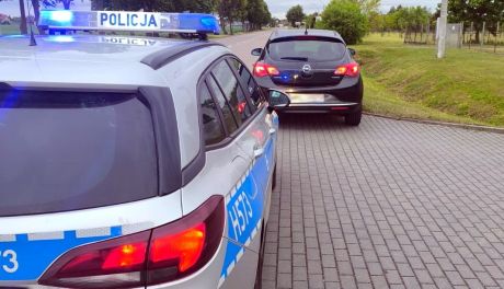 Stracił prawo jazdy w 15 minut – kierowca opla dwukrotnie ukarany przez patrol SPEED