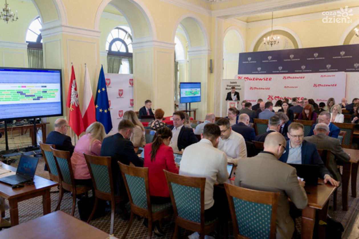105 milionów na pociągi - to nie wszystko