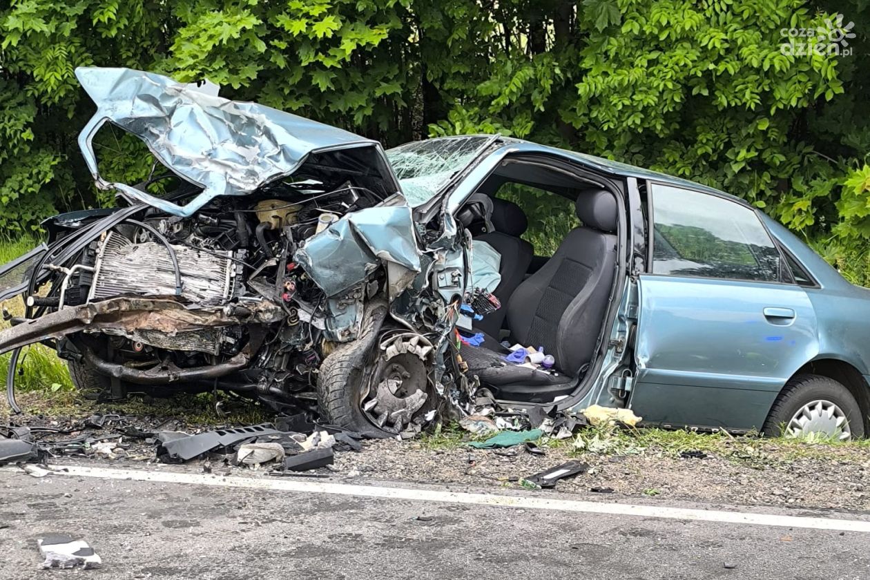 Nie żyją obaj kierowcy. Tragiczny wypadek pod Mławą