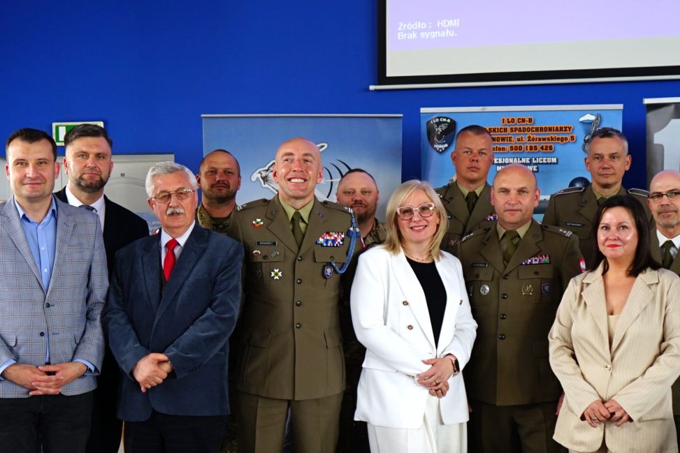 Głos weteranów zagranicznych misji wojskowych. W Ciechanowie opowiedzieli o braterstwie i cenie pokoju