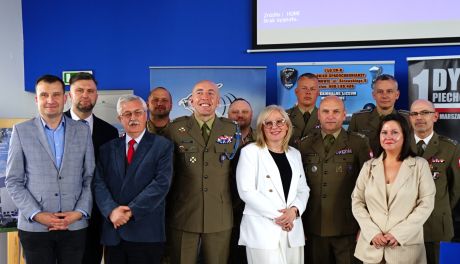 Głos weteranów zagranicznych misji wojskowych. W Ciechanowie opowiedzieli o braterstwie i cenie pokoju