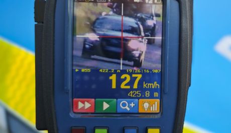 127 km/h w terenie zabudowanym – kolejni piraci drogowi zatrzymani przez grupę SPEED