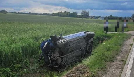 Pijany i bez prawa jazdy. 23-latek dachował w Gołyminie-Ośrodku