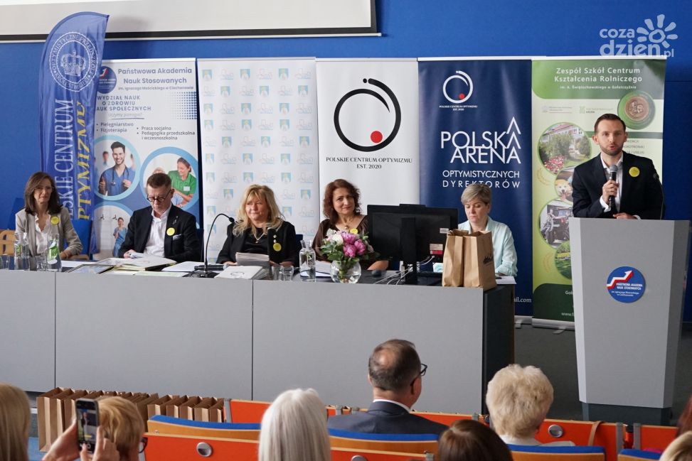 Subiektywna percepcja zawodu nauczyciela - jak optymizm i empatia kształtują przyszłość edukacji? 