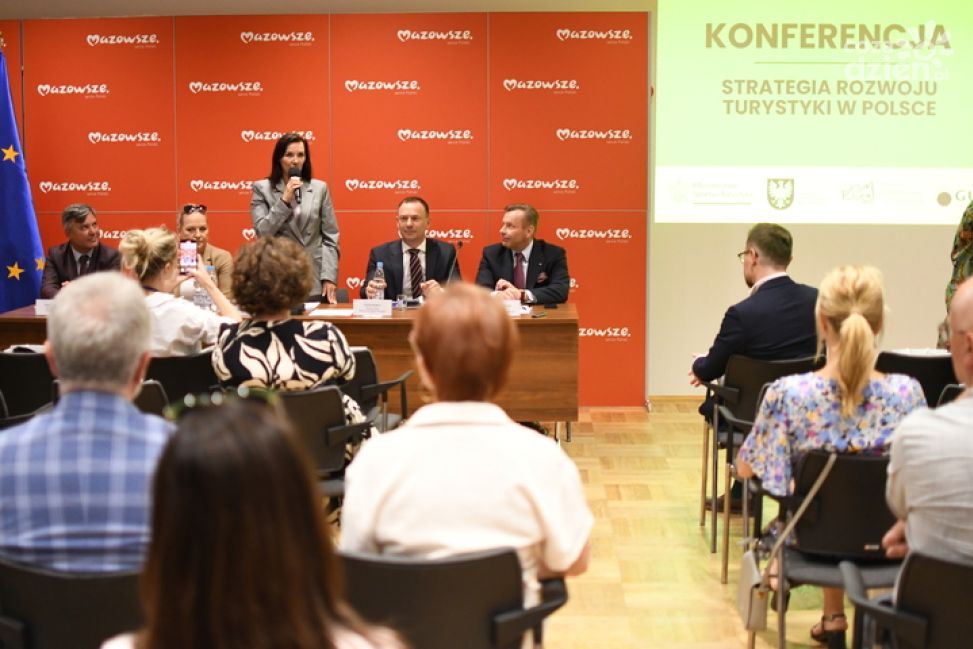 Mazowsze Liderem Turystyki w Polsce: Jak Przyciągnąć Jeszcze Więcej Odwiedzających?