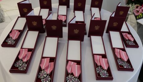 Złote i Diamentowe Gody w Gminie Regimin. Wzruszająca uroczystość dla par z 50 i 60-letnim stażem małżeńskim