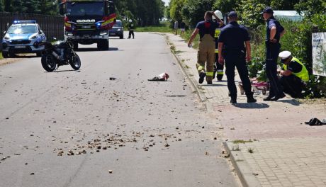 Policja wstępnie ustaliła co się wydarzyło.  Rowerzystę zabrał śmigłowiec LPR