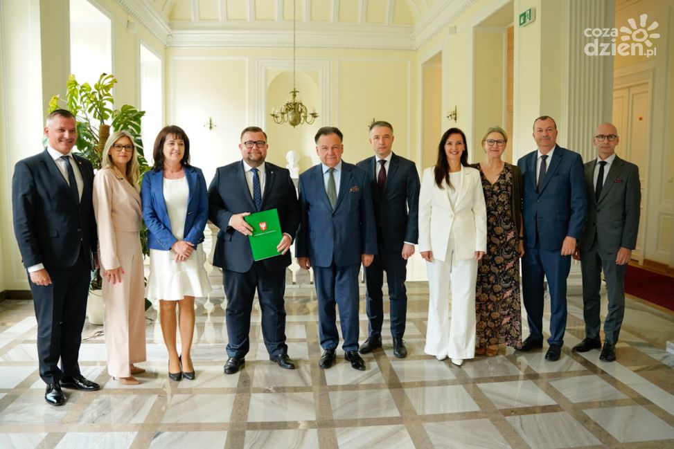 Mazowsze przekazuje 5 mln zł dla Opola na walkę ze skutkami powodzi