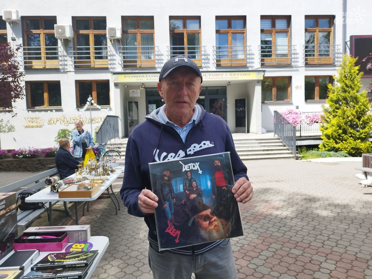 Jego kolekcja jest imponująca. On sam nie ma gramofonu.