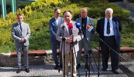 Samorządowcy o projekcie zniesienia dwukadencyjności