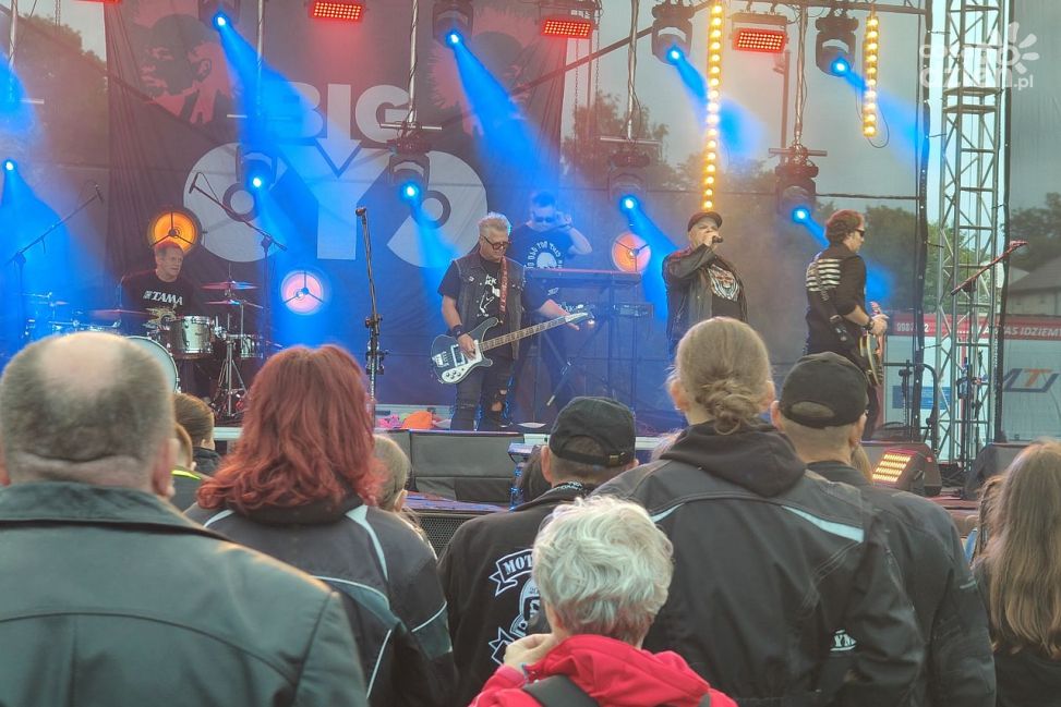 Rockowe brzmienia w ramach dwudniowej imprezy w Gołotczyźnie - „podGrodzisko” z Big Cycem rozgrzewało [fotorelacja]