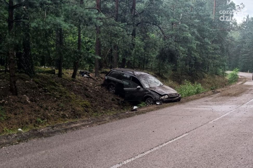 Pijany, pod wpływem narkotyków i z 3 zakazami sądowymi spowodował wypadek. 17-latek w szpitalu