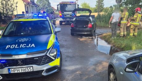 Kolizja ciągnika rolniczego i audi w Nowym Sielcu. Jedna osoba trafiła do szpitala